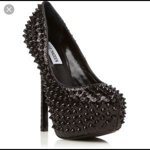 Steve Madden BABYLN-G BLACK studded platform heels